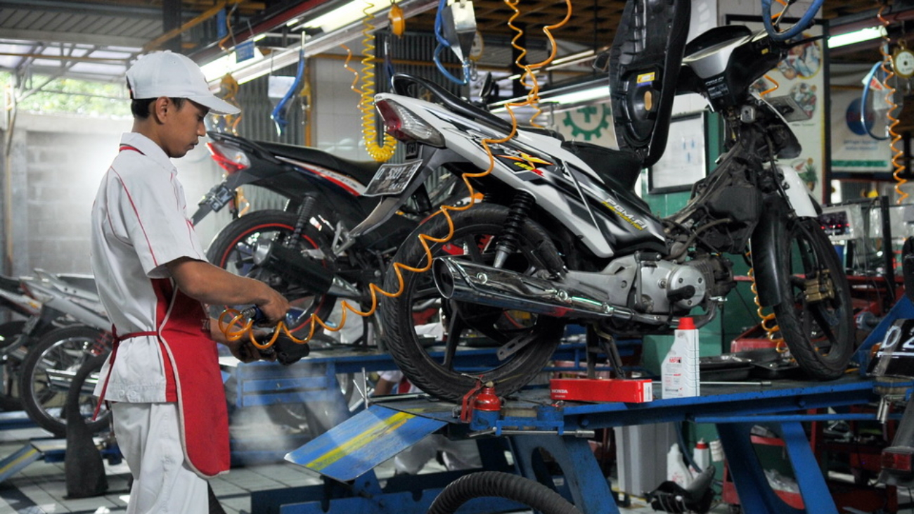 Kursus Mekanik Motor Standar