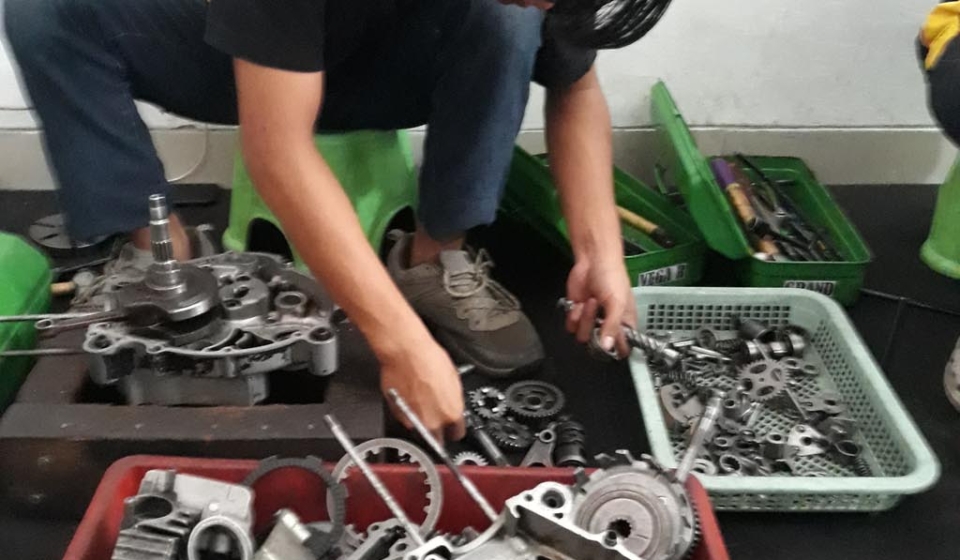 kursus mekanik motor balap